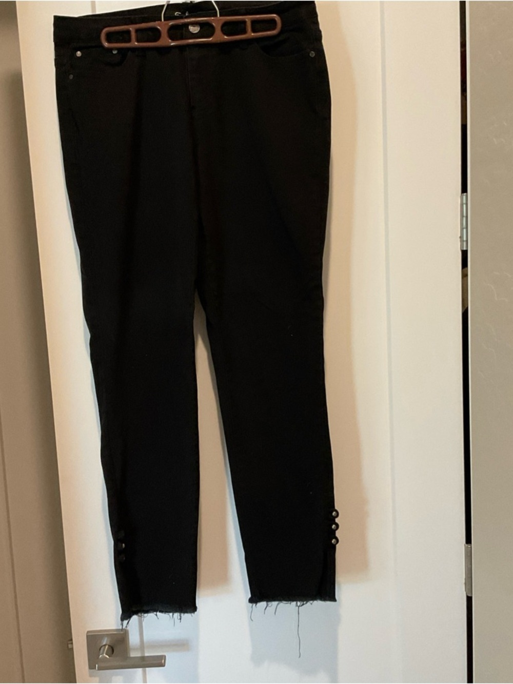 Earl Womens Jeans Skinny Ankle Black Size 12 New never worn no tag